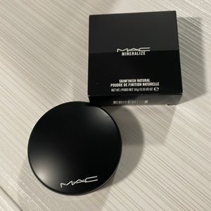 MAC COSMETICS Mineralize Powder